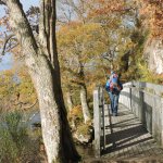 Sul sentiero lungo il lago (f. Ceragioli)